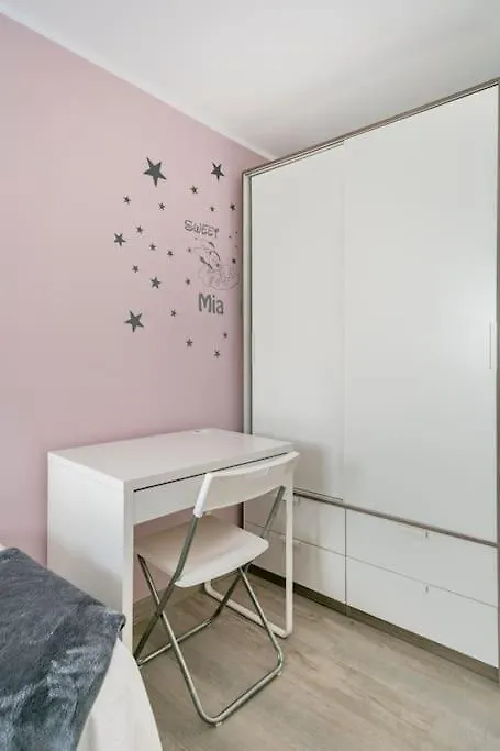 Homestay Habitaciones Bonitas Y Comodas L'Hospitalet de Llobregat Spain